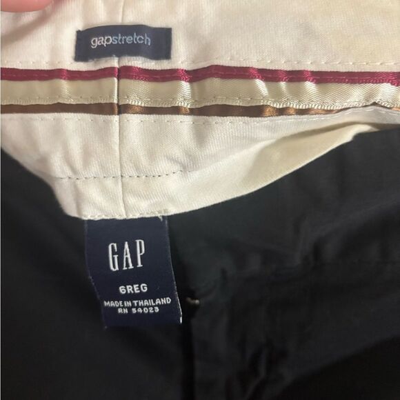 GAP Black Stretch Shorts knee legnth size 6 EUC VINTAGE - Picture 2 of 3